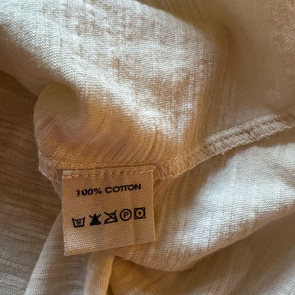 Magnolia Pearl balancing act tee - Picture 8 of 8